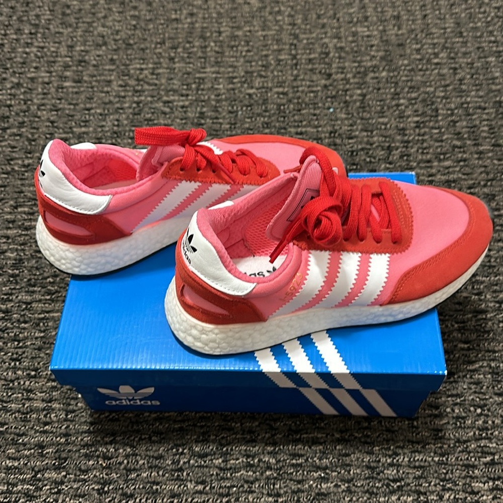 Adidas - Picture 4 of 5